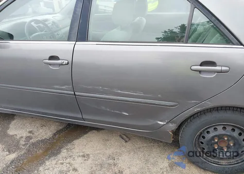 2004 Toyota Camry Le из США, поврежденный, VIN 4T1BE32K24U927215